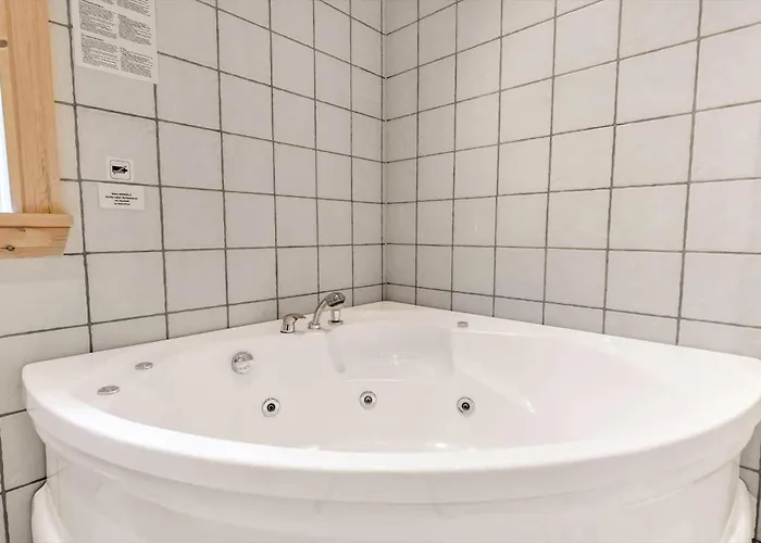 Bv409-blavand-poul-helgesensvej-10 *